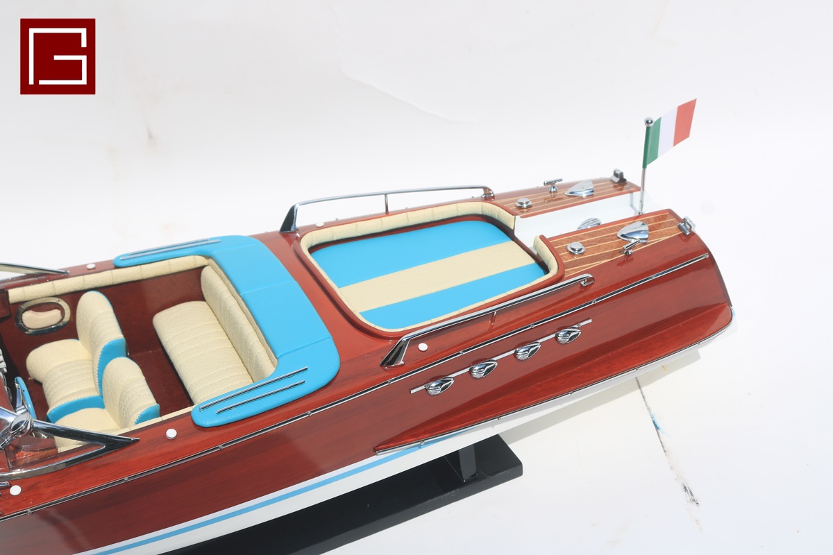 Super Riva Lamboghini (3)