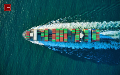 A large number of container ships operate daily in the Red Sea region.