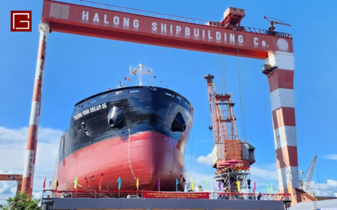 Commercial vessels typically feature hulls constructed from high-strength steel.