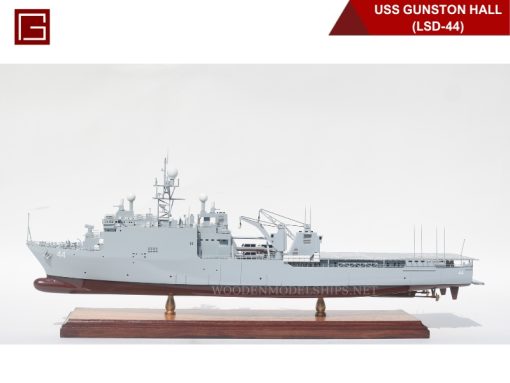 Uss Gunston Hall (lsd-44)-01
